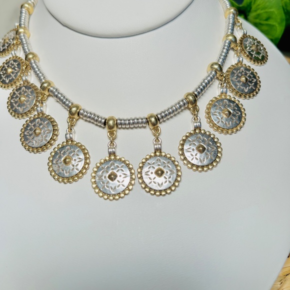 Lucky Brand Two-Toned Cutout Medallion Collar Necklace - Picture 3 of 10